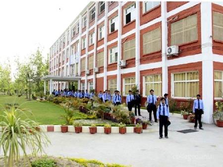 Guru Nanak College Rankings